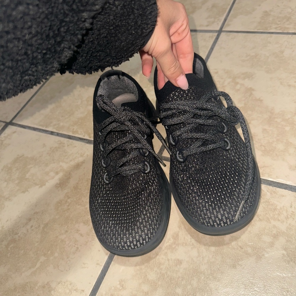 Women’s allbirds sneakers - Picture 5 of 8